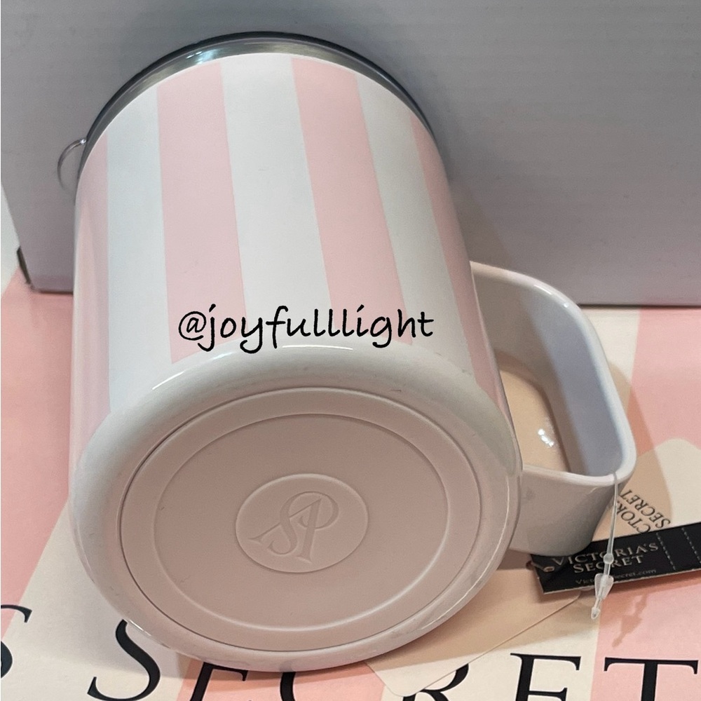 Victoria’s Secret iconic Heritage Stripe Travel MUG & passport case - Picture 5 of 6
